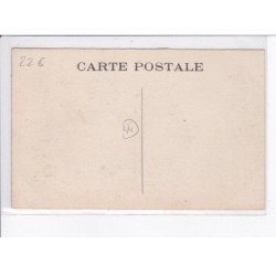 CHÂTEAU-THEBAUD: l'église, place du bourg - très bon état