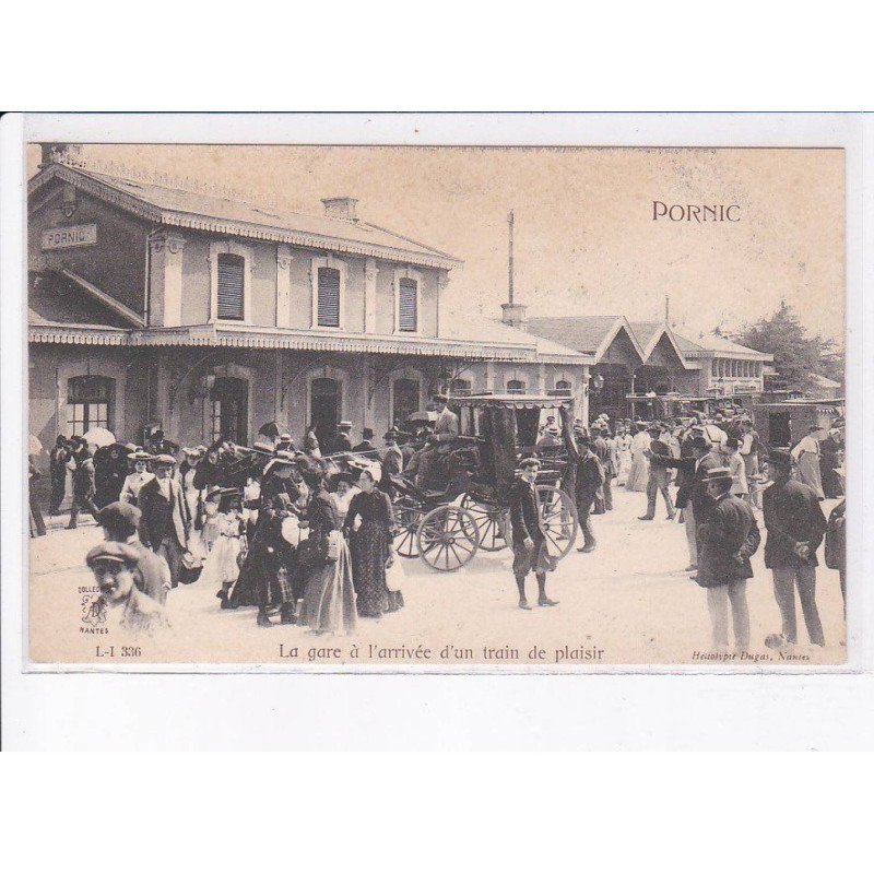 PORNIC: la gare à l'arrivée d'un train de plaisir, attelage - très bon état