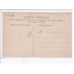 NANTES: les inventaires 22 février devant la cathédrale, les vendeurs de l'express - état