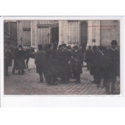 NANTES: les inventaires, groupe stationnant devant l'église - état