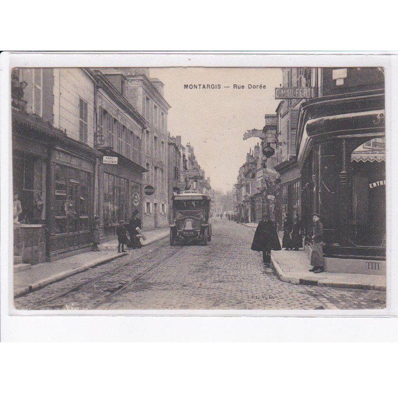 MONTARGIS: rue dorée, automobile - très bon état