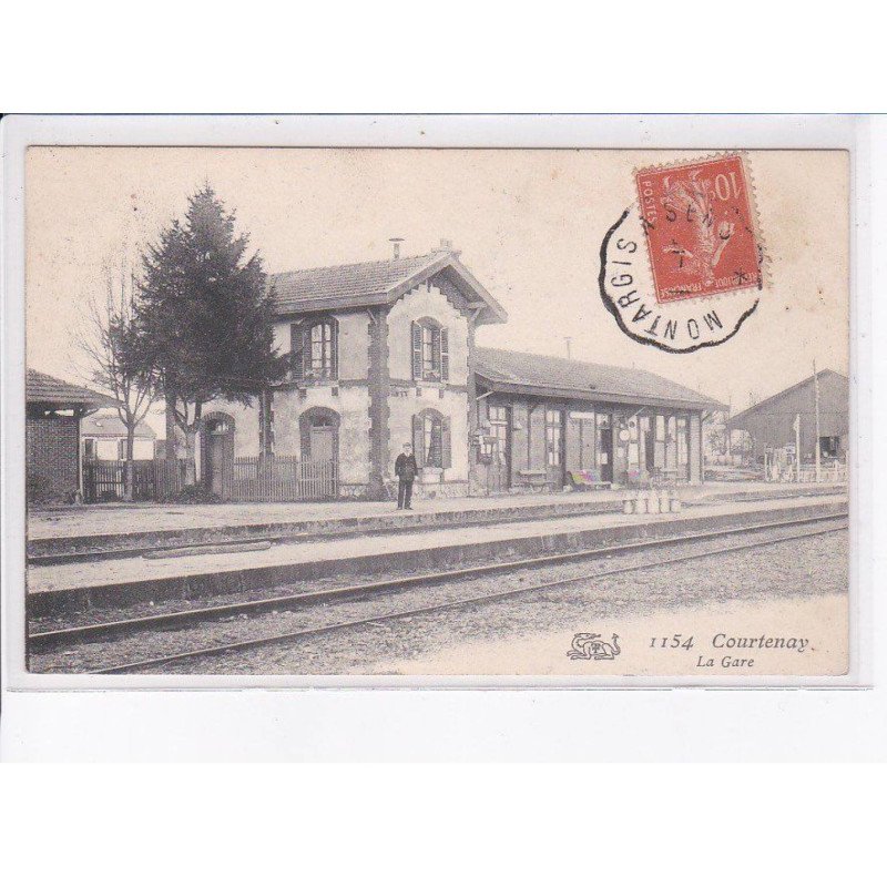 COURTENAY: la gare - très bon état
