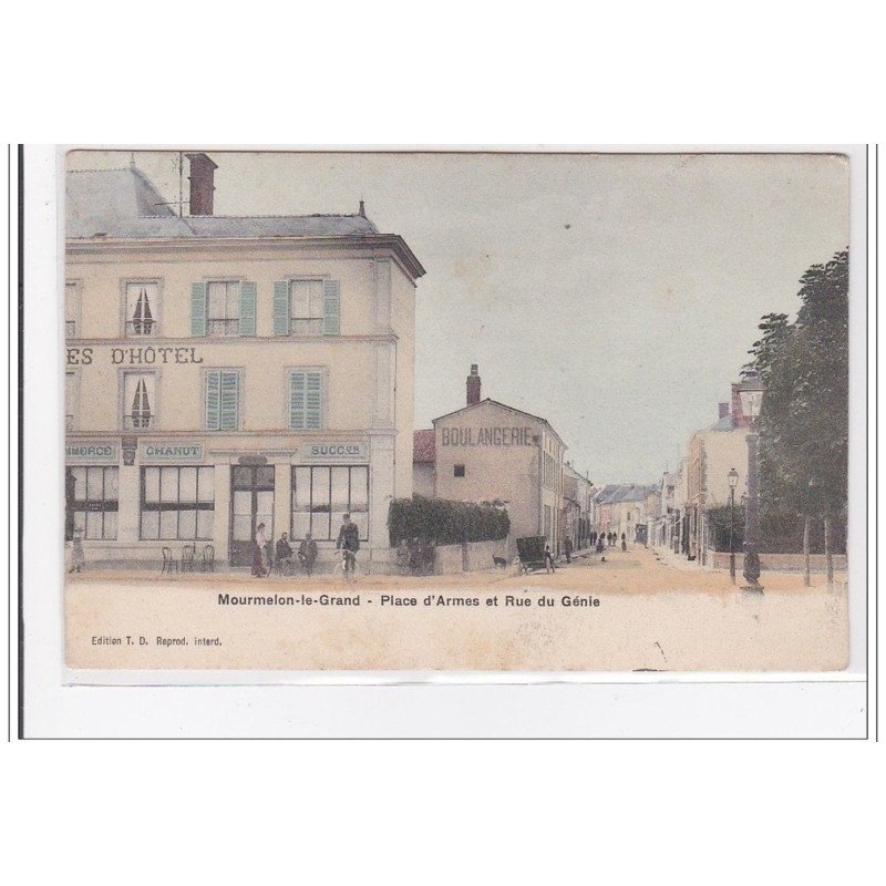 MOUMELON-le-GRAND : place d'armes et rue du genie - tres bon etat