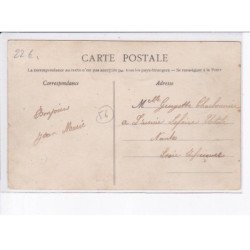 QUESTEMBERT: au premier plan et à gauche la poste et la rue neuve - très bon état