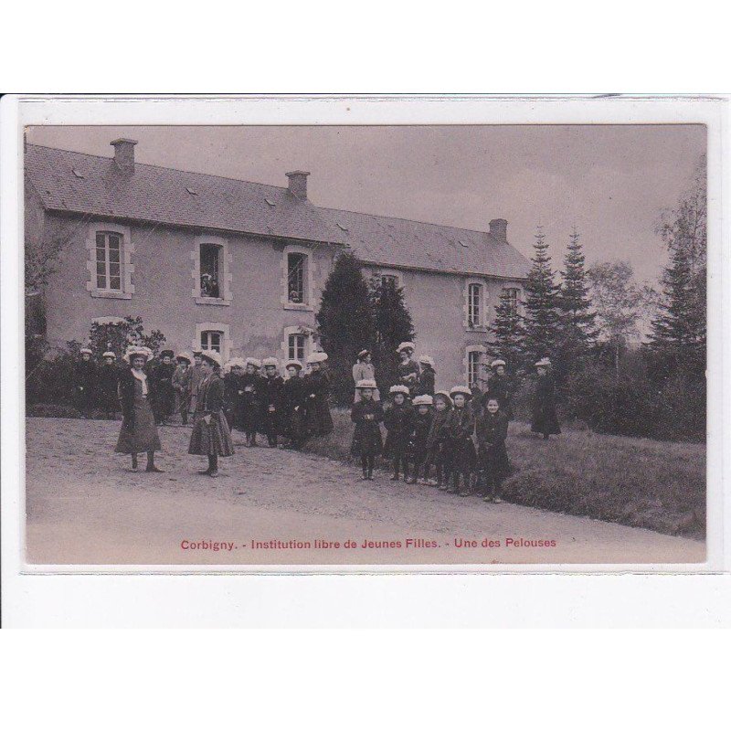 CORBIGNY: institution libre de jeunes filles, une des pelouses - très bon état