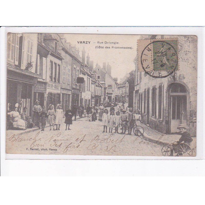 VARZY: rue delange (côté des promenades) - très bon état