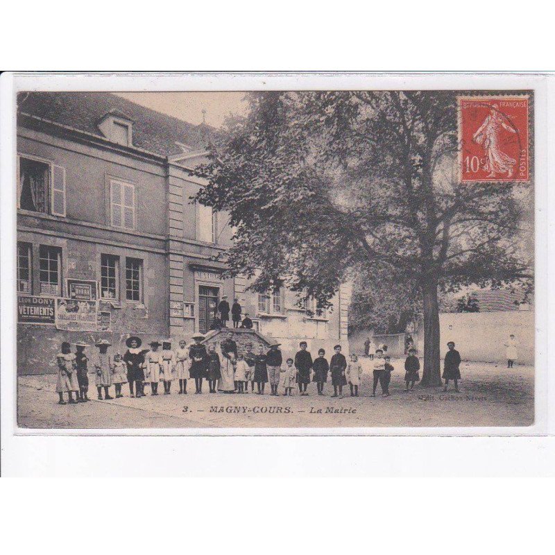 MAGNY-COURS: la mairie - très bon état