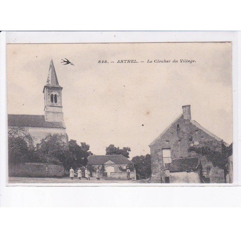 ARTHEL: le clocher du village - très bon état