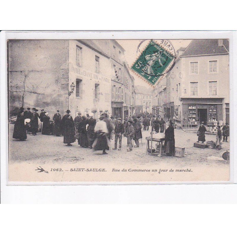 SAINT-SAULGE: rue du commerce un jour de marché