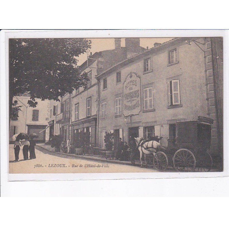 LEZOUX: rue de l'hôtel-de-ville - très bon état