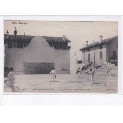 SAINT-JEAN-de-LUZ: une partie de pelote à la chistera - très bon état