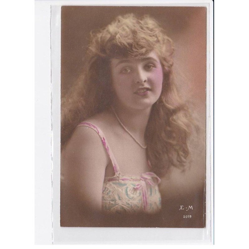 FANTAISIE: femme - très bon état