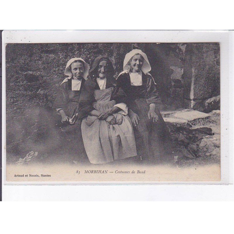 MORBIHAN: costumes de baud - très bon état