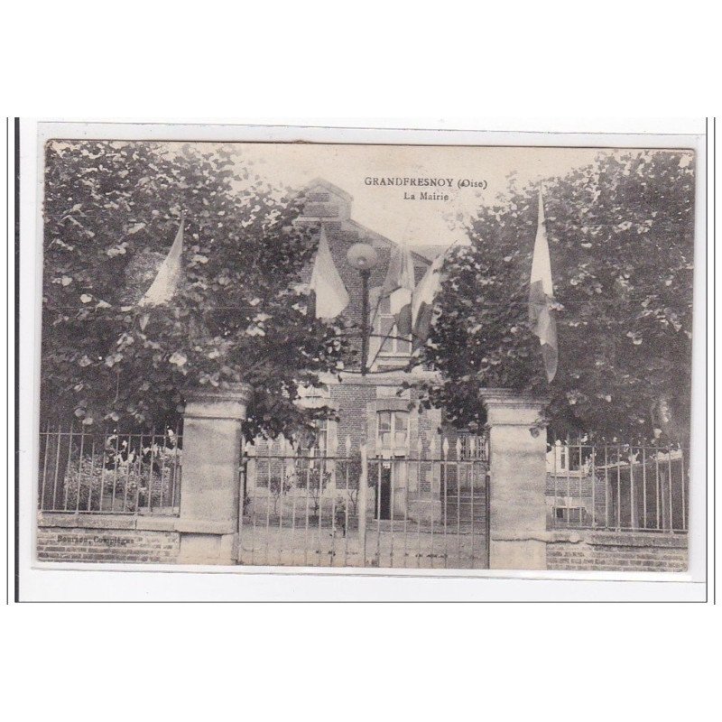 GRANDFRESNOY : la mairie - tres bon etat
