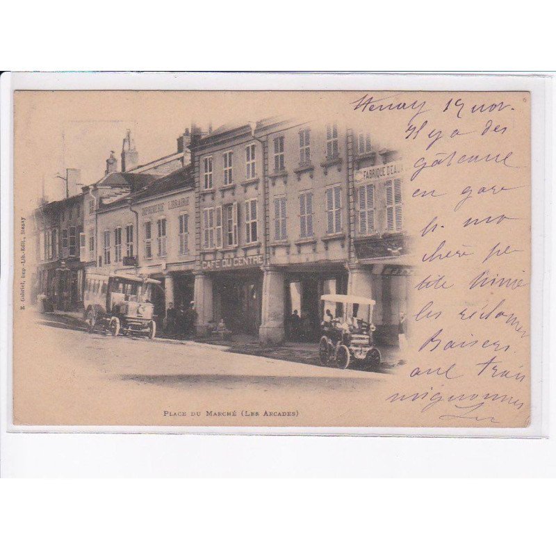 STENAY: place du marché (les arcades), autobus - très bon état