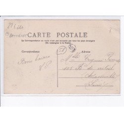 CHATEAU-CHINON: façade ouest du château de champigny, cour de la ferme, batteuse - état