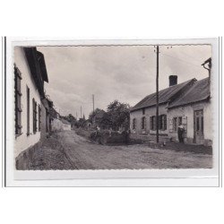 DOMELIERS : rue du bas - tres bon etat