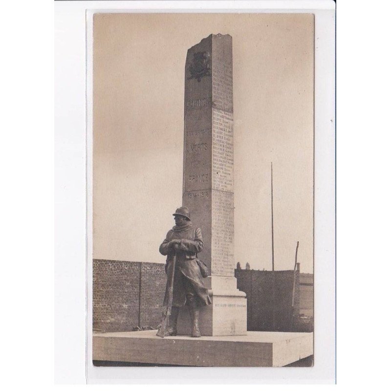 HAUTMONT: monument aux morts - très bon état