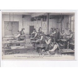 près LILLE: école supérieure professionnelle de fournes, atelier de menuiserie - très bon état