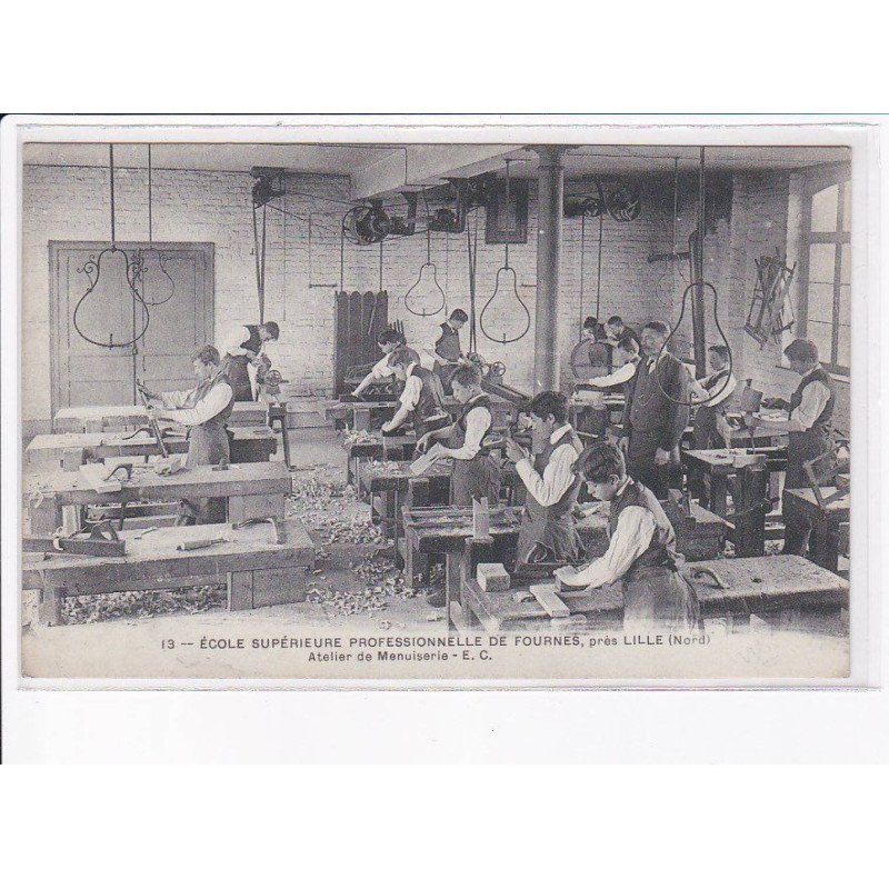 près LILLE: école supérieure professionnelle de fournes, atelier de menuiserie - très bon état