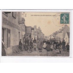LA CHAPELLE-en-SERVAL: scène de rue, vélo - état
