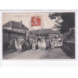 LA HOUSSOYE: sortie de la fabrique - très bon état