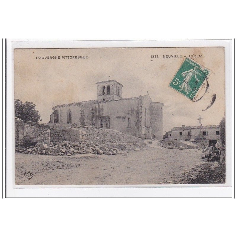 NEUVILLE : l'eglise - tres bon etat