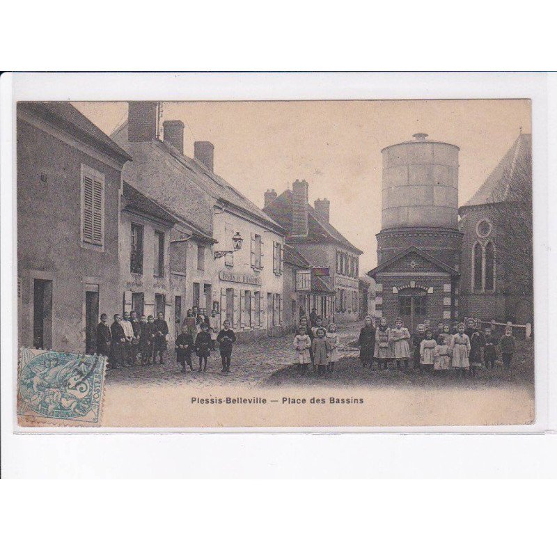 PLESSIS-BELLEVILLE: place des bassins - très bon état