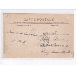 PLESSIS-BELLEVILLE: place des bassins - très bon état
