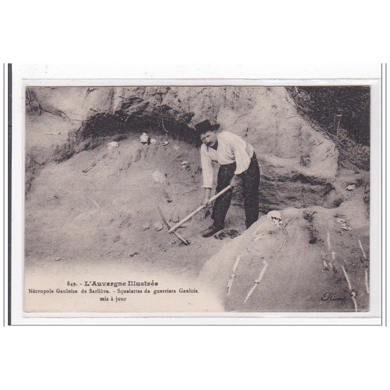 SARLIEVE : squelettes de guerriers gaslois mis a jour (archeologie) - tres bon etat