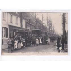 FREVENT: les autobus parisiens rue de doullens - très bon état