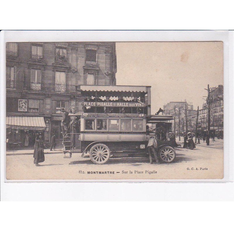PARIS: 75009, montmartre sur la place pigalle, autobus - état