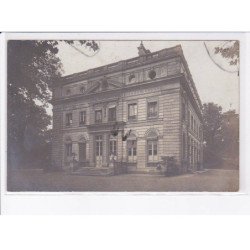 MONTMORENCY: l'hôtel de ville - état