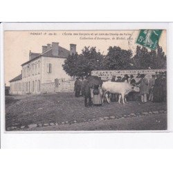 PIONSAT: l'école des garçons et un coin du champ de foire - très bon état