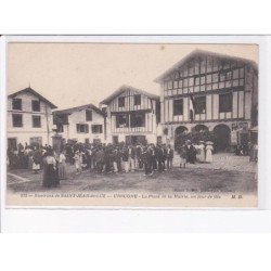 URRUGNE: la place de la mairie un jour de fête - très bon état