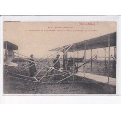 PAU: école d'aviation, préparation de l'aéroplane Wilbur et Orville examinent le mécanisme - très bon état