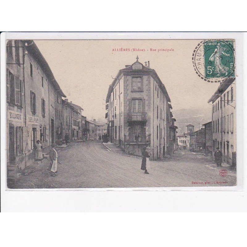 ALLIERES: rue principale - très bon état
