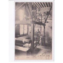 LYON: croix-rousse, un canut - très bon état