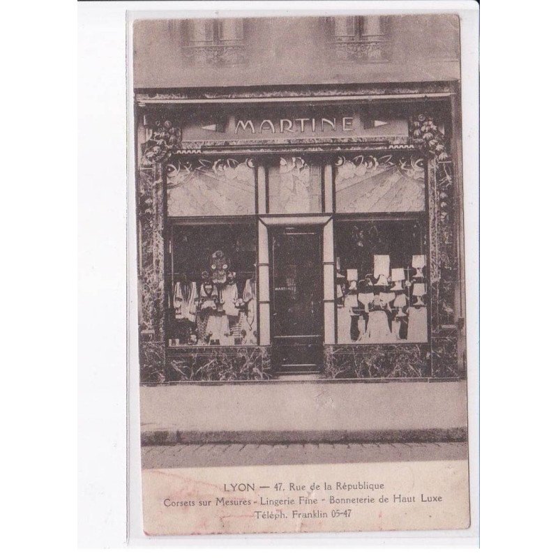 LYON: corsets sur mesures, lingerie fine, bonneterie de haut luxe, martine - état