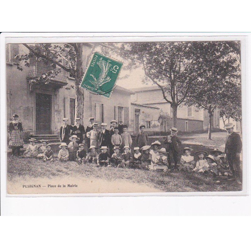 PUSIGNAN: place de la mairie - état