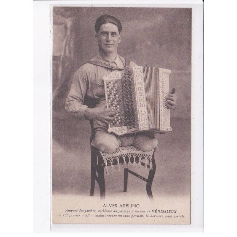 VENISSIEUX: Alves Adélino amputé des jambes, accordéoniste - très bon état