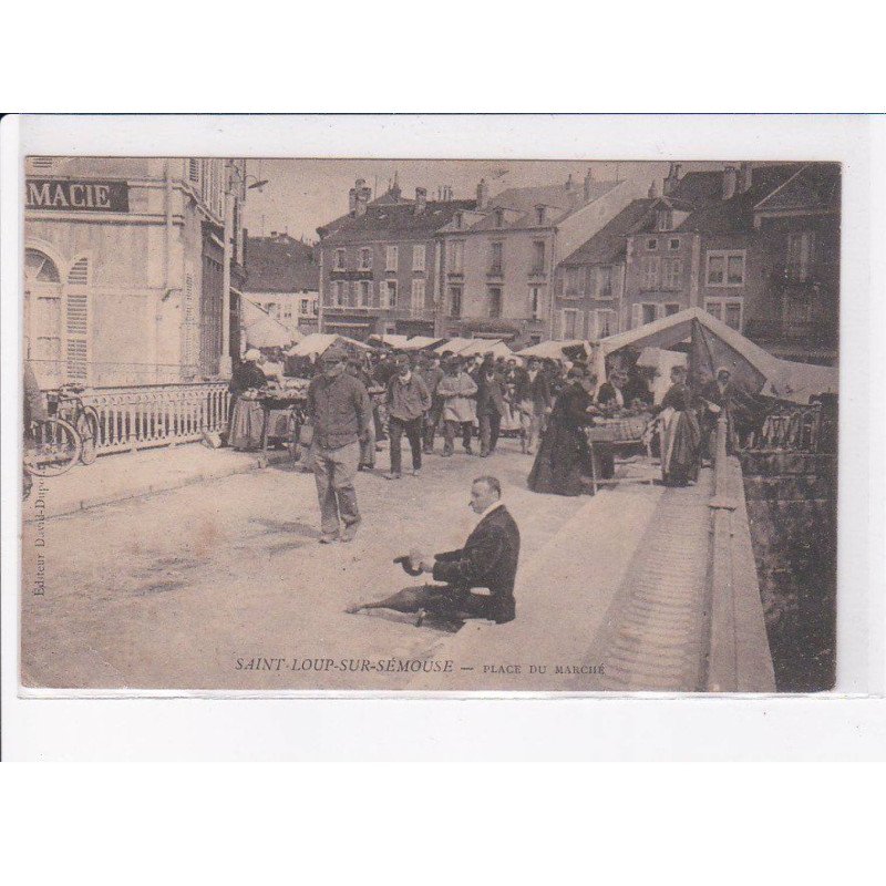 SAINT-LOUP-sur-SEMOUSE: place du marché - état