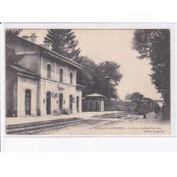 NOIDANS-le-FERROUX: la gare, arrivée d'un train - très bon état