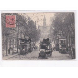 PARIS: 75001, la station des autobus, avenue victoria - état