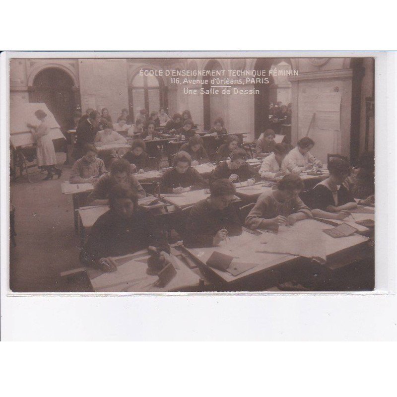 PARIS: 75014: école d'enseignement technique féminin, une salle de dessin - très bon état