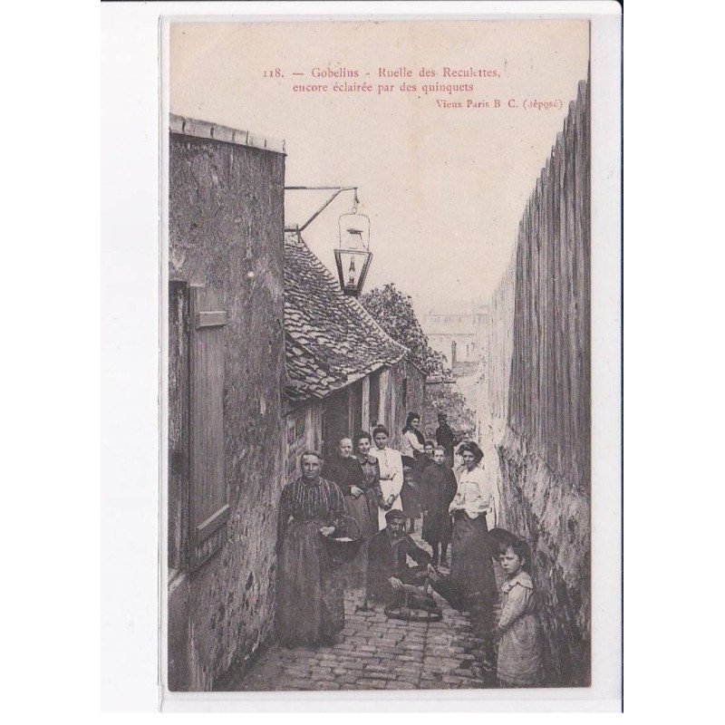 PARIS: 75019: gobelins, ruelle des reculettes encore éclairée par des quinquets