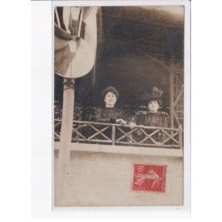 PARIS: 2 femmes - très bon état