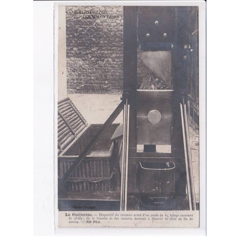 PARIS: la guillotine - très bon état