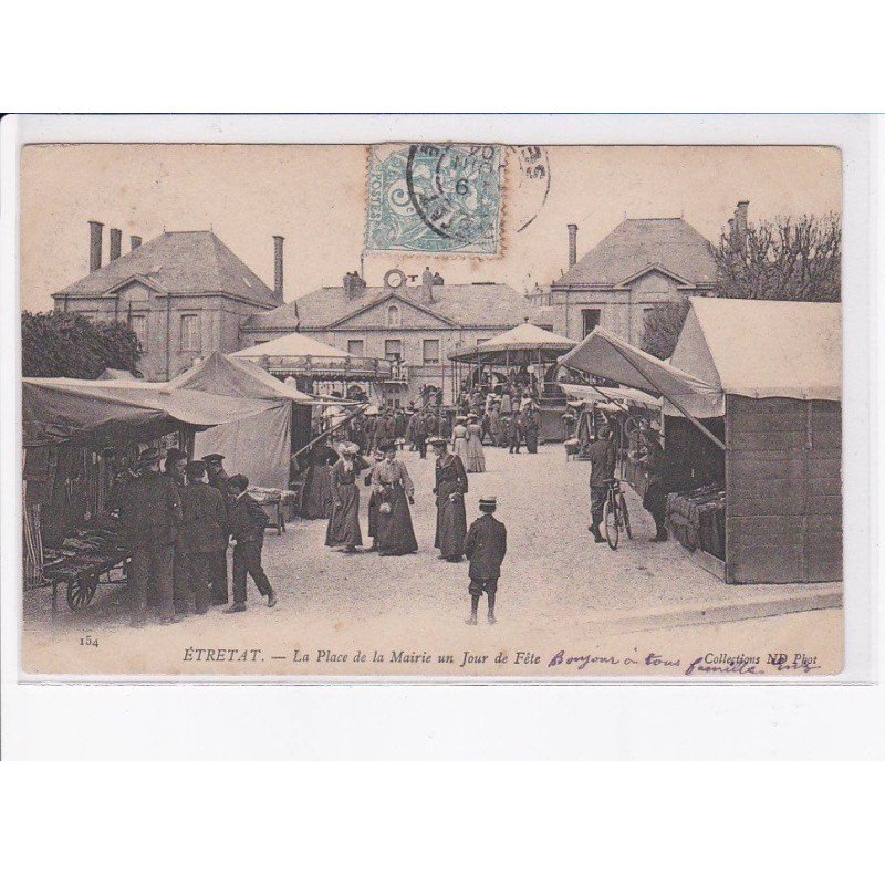 ETRETAT: la place de la mairie un jour de fête - état