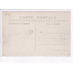 LES GRANDES-VENTES: le détachement du 30e régiment d'infanterie detilant sur la place de la mairie - très bon état